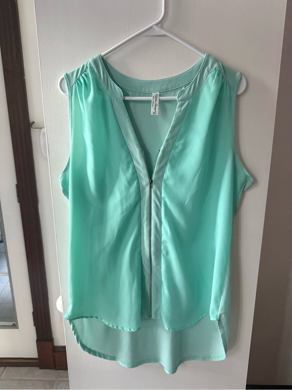 PerSeption Concept Mint Green Sleeveless Zip-Front  top